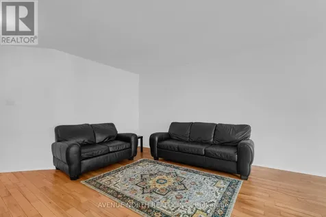 1015 Candlewood Street Ottawa ON K4A 5E8