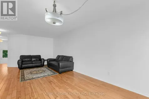 1015 Candlewood Street Ottawa ON K4A 5E8