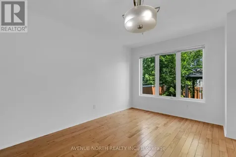 1015 Candlewood Street Ottawa ON K4A 5E8