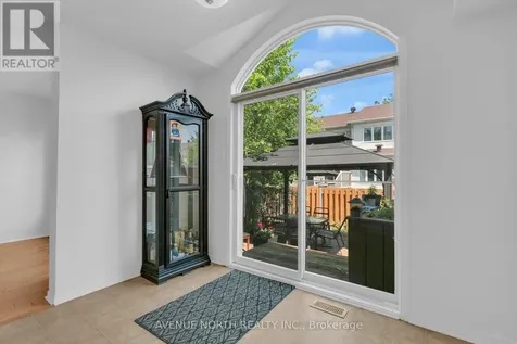 1015 Candlewood Street Ottawa ON K4A 5E8