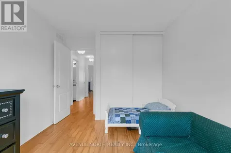 1015 Candlewood Street Ottawa ON K4A 5E8