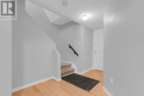 1015 Candlewood Street Ottawa ON K4A 5E8