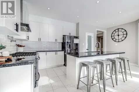953 Barton Way Innisfil ON L9S 0N5