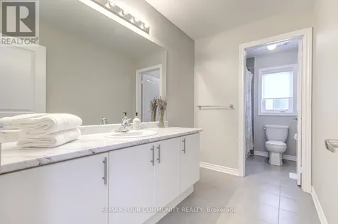 953 Barton Way Innisfil ON L9S 0N5