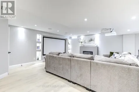 953 Barton Way Innisfil ON L9S 0N5