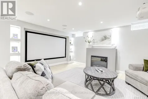 953 Barton Way Innisfil ON L9S 0N5