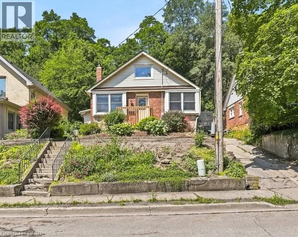 22 Ramore Street Cambridge ON N1S 2P8