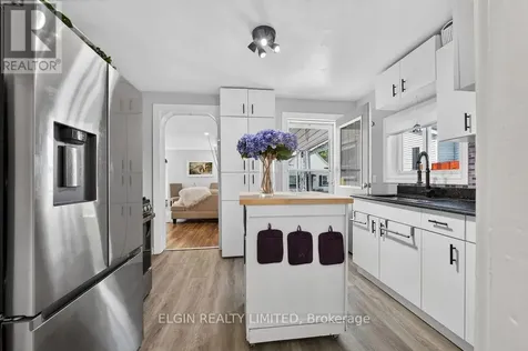 28 Walnut Street St. Thomas ON N5R 2Y6