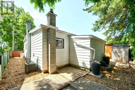 28 Walnut Street St. Thomas ON N5R 2Y6