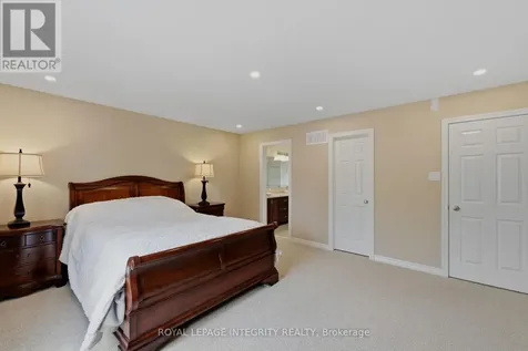 277 Huntsville Drive Ottawa ON K2T 0H1