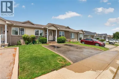 24 Kenyon Crescent Grimsby ON L3M 5S4