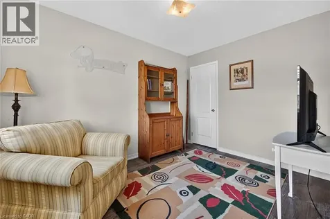 24 Kenyon Crescent Grimsby ON L3M 5S4