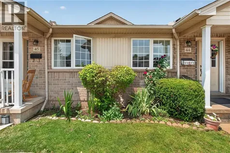 24 Kenyon Crescent Grimsby ON L3M 5S4