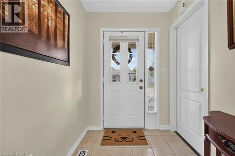 24 Kenyon Crescent Grimsby ON L3M 5S4