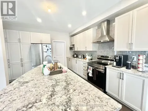 1042 Parabolica Way Ottawa ON K2T 0R1