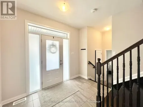 1042 Parabolica Way Ottawa ON K2T 0R1