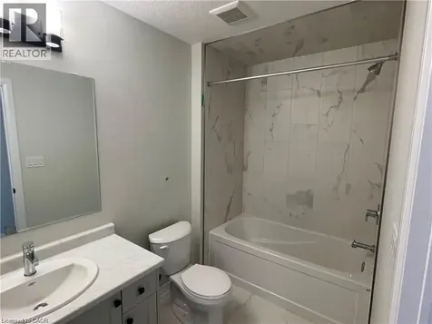 15 Stauffer Woods Trail Kitchener ON N2P 0L1