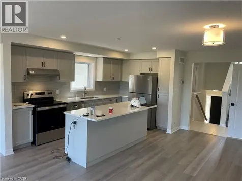 15 Stauffer Woods Trail Kitchener ON N2P 0L1