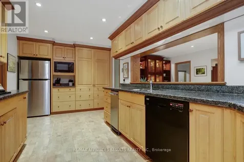 30 Pentland Crescent Ottawa ON K2K 1V5