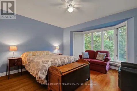 30 Pentland Crescent Ottawa ON K2K 1V5