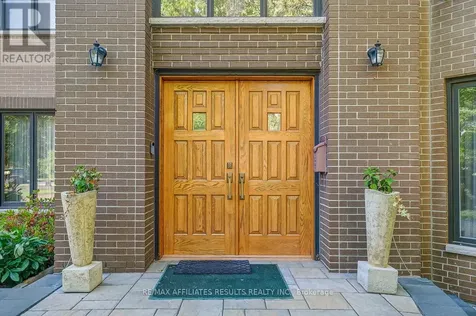 30 Pentland Crescent Ottawa ON K2K 1V5
