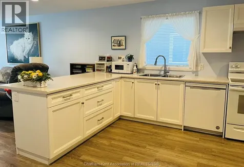 105 Moonstone Crescent Chatham ON N7M 0S2