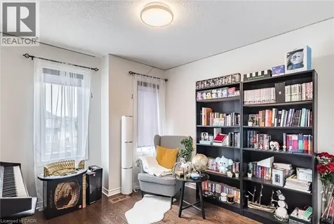 47 Hawke Crescent New Tecumseth ON L0G 1W0