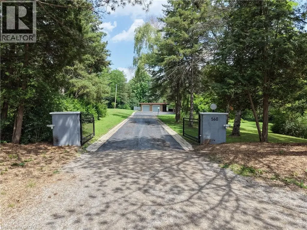 560 Crane Court Burlington ON L7P 4Y8