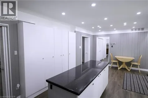 560 Crane Court Burlington ON L7P 4Y8