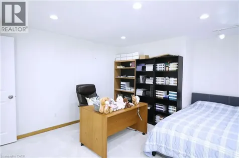 560 Crane Court Burlington ON L7P 4Y8