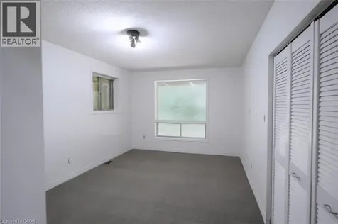 560 Crane Court Burlington ON L7P 4Y8