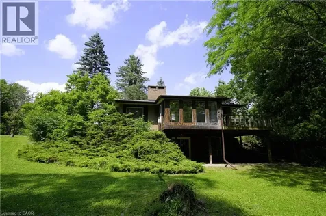 560 Crane Court Burlington ON L7P 4Y8