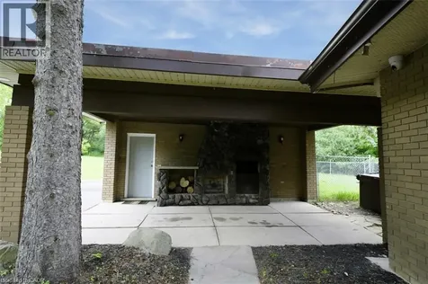 560 Crane Court Burlington ON L7P 4Y8