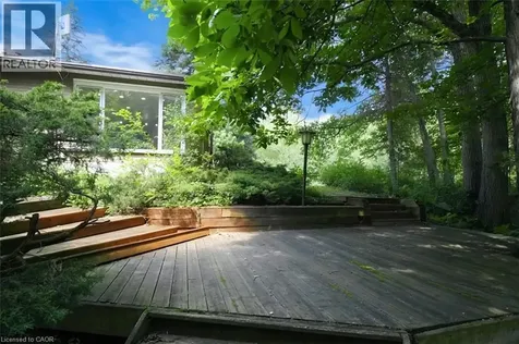 560 Crane Court Burlington ON L7P 4Y8