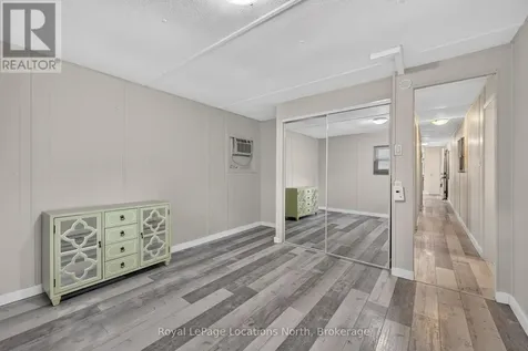 8 Shaw Street Wasaga Beach ON L9Z 1K2