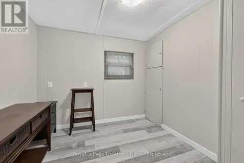 8 Shaw Street Wasaga Beach ON L9Z 1K2