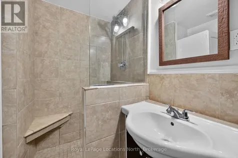 8 Shaw Street Wasaga Beach ON L9Z 1K2