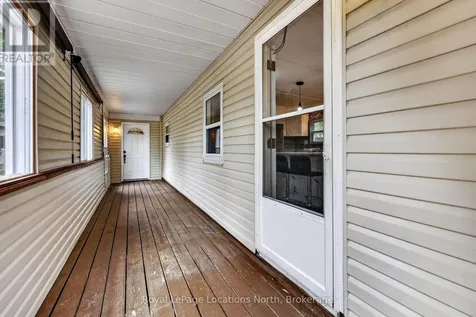 8 Shaw Street Wasaga Beach ON L9Z 1K2