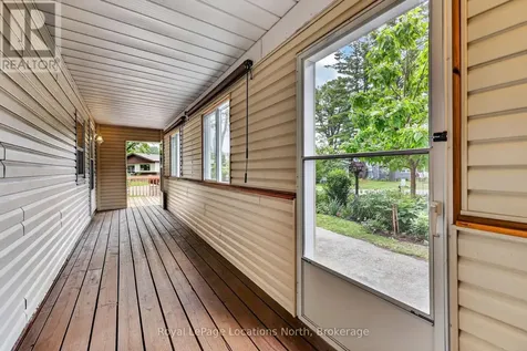 8 Shaw Street Wasaga Beach ON L9Z 1K2
