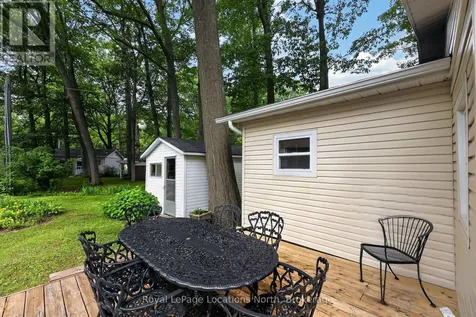 8 Shaw Street Wasaga Beach ON L9Z 1K2
