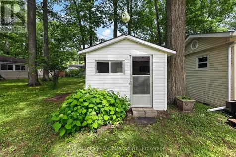 8 Shaw Street Wasaga Beach ON L9Z 1K2