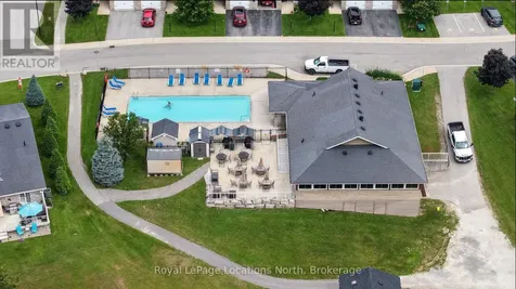 8 Shaw Street Wasaga Beach ON L9Z 1K2