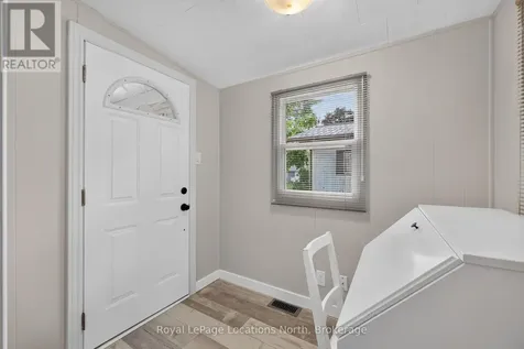 8 Shaw Street Wasaga Beach ON L9Z 1K2