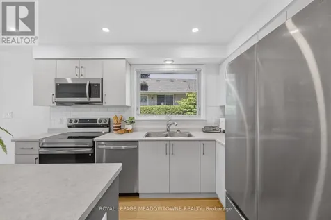 377 Delrex Boulevard Halton Hills (georgetown) ON L7G 4H6
