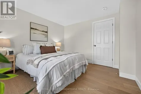 377 Delrex Boulevard Halton Hills (georgetown) ON L7G 4H6