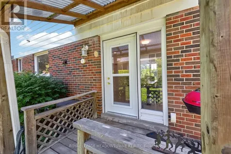 377 Delrex Boulevard Halton Hills (georgetown) ON L7G 4H6