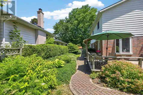 377 Delrex Boulevard Halton Hills (georgetown) ON L7G 4H6