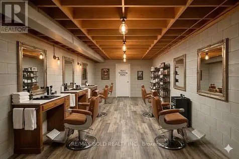136 Guelph Street Halton Hills (georgetown) ON L7G 4A1