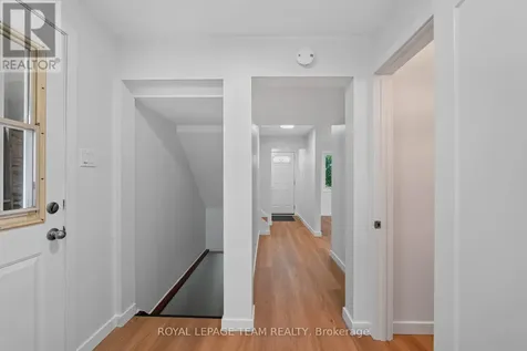 64 Mulvagh Avenue Ottawa ON K2E 6M6