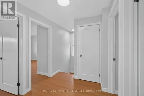 64 Mulvagh Avenue Ottawa ON K2E 6M6